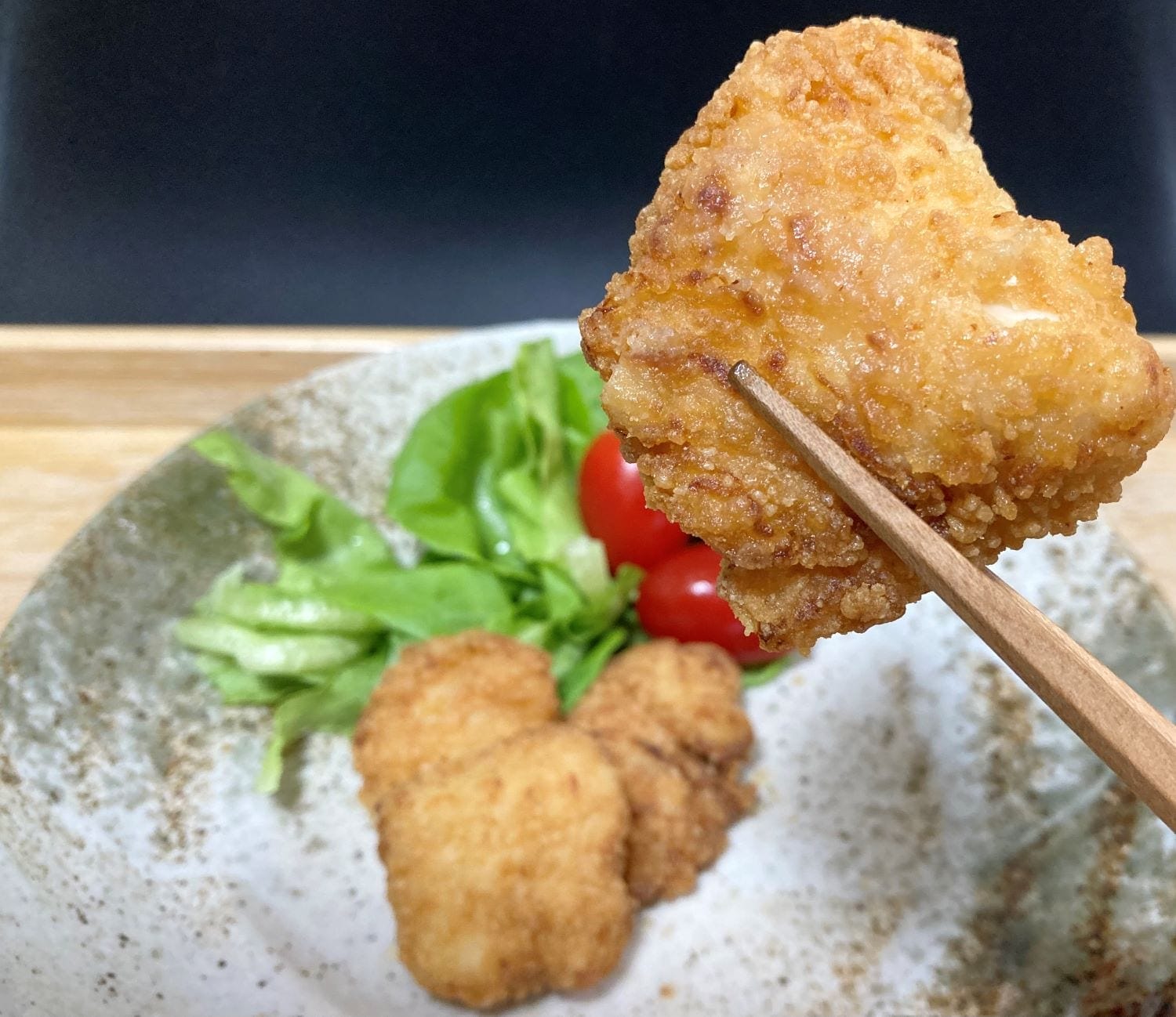 冷凍食品人気ランキング1位!「にんにく不使用 国産鶏むね肉の塩こうじからあげ」