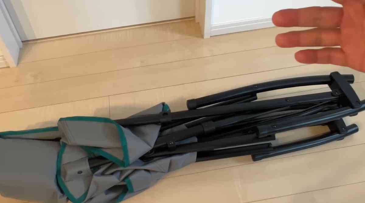 カインズの「ロッキングチェア」