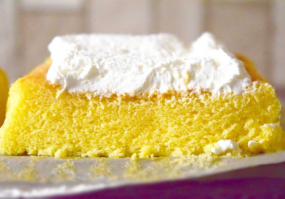 シフォン生地はふんわりとした食感で、たまごの甘みも感じられます。