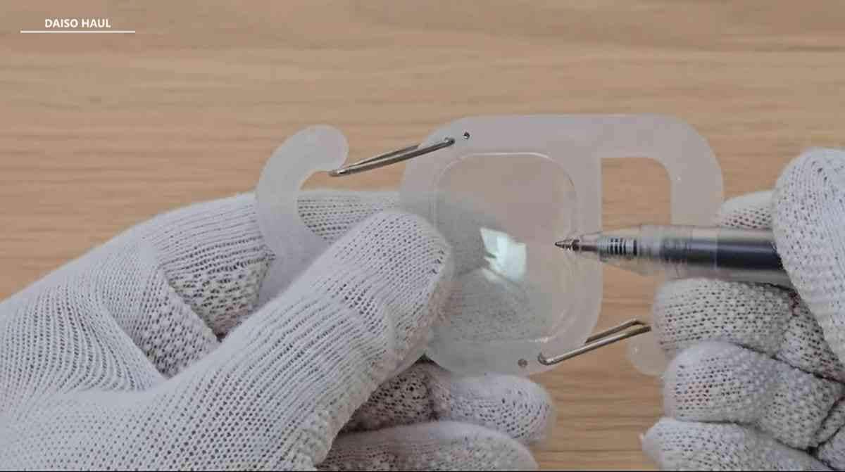 ダイソー┃カラビナフォトフォルダー