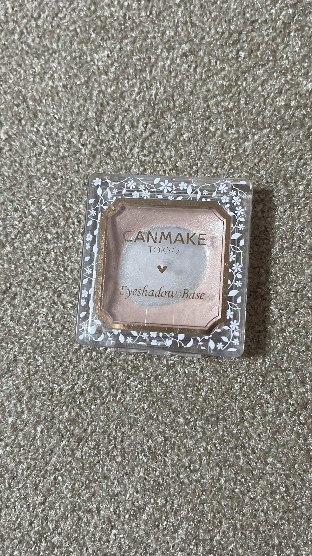 【キャンメイク名品】仕上がりが一日中続く名脇役！「アイシャドウベース」が支持され続ける理由