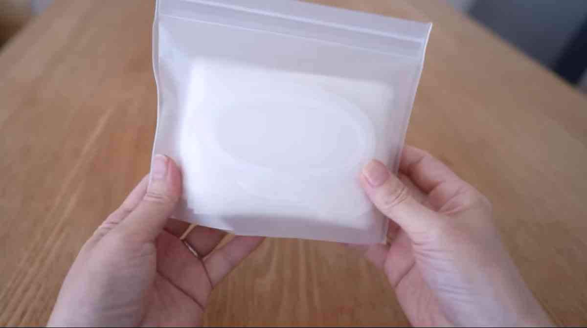 セリア「フタ付ウェットシートケース」