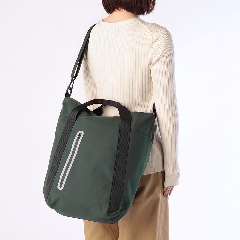 ワークマン「エクトジェル防水リフレクトワイドトートバッグ」