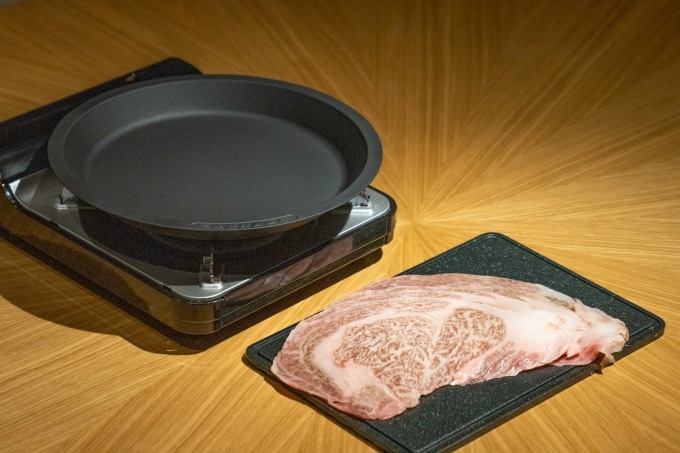 お肉を味わうための、すき焼き専用鍋