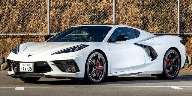 シボレー コルベットクーペ3LT　価格：1695万円～　ボディサイズは全長4630mm×全幅1940mm×全高1225mm。ちなみに車重は1670kg