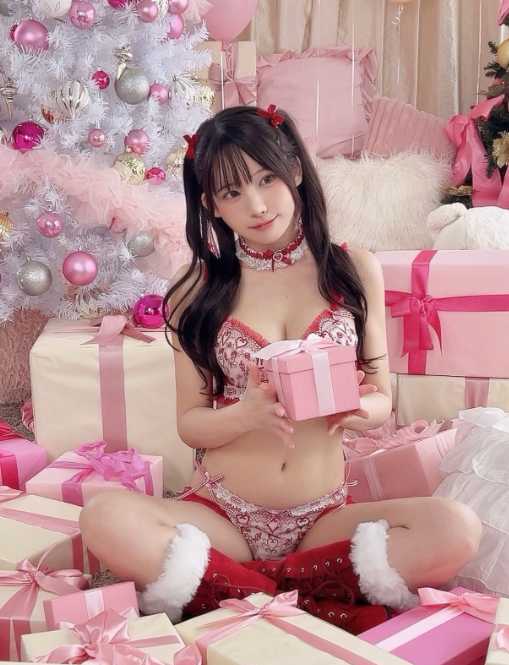 Instagram:えなこ(@enakorin)より