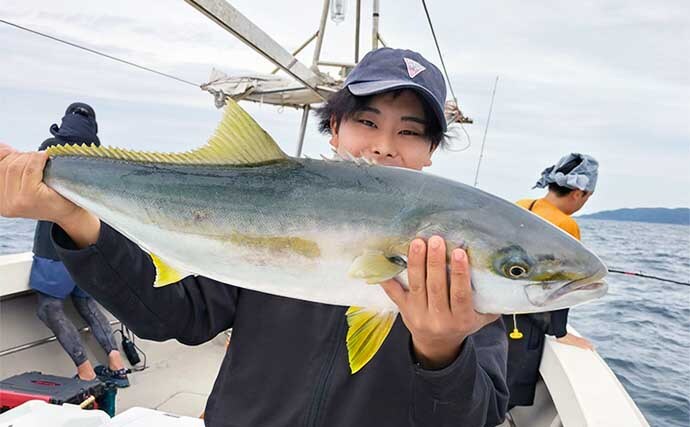 【沖釣り釣果速報】落とし込み釣りでヒラマサ107cm浮上!エサ付き抜群で青物ラッシュ!(福岡)