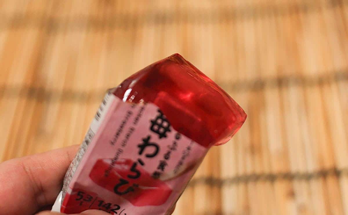 【セブン】ワンハンドで食べられる“さわやか系”わらび餅登場!