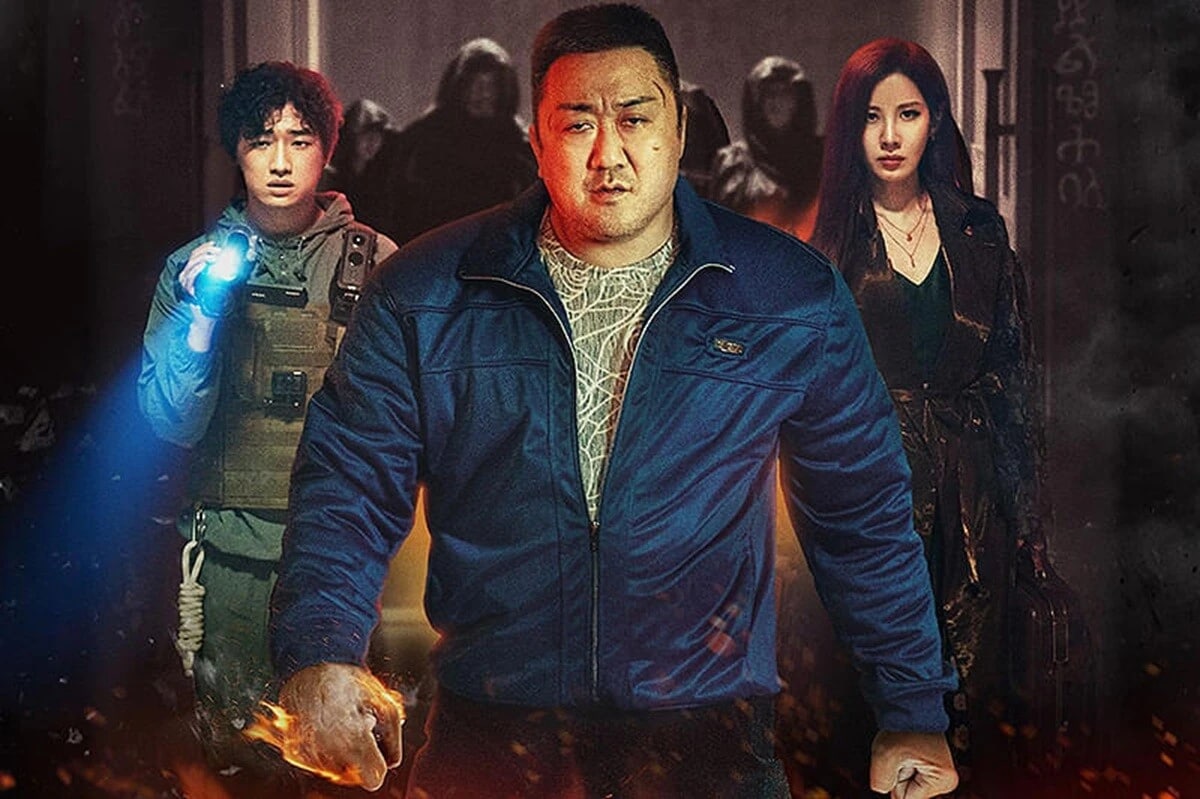 © 2025 LOTTE ENTERTAINMENT & BIG PUNCH PICTURES & NOVA FILM ALLRIGHTS RESERVED.