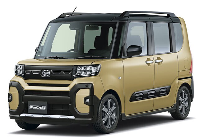 まだまだあるぞ! 軽スーパーハイトワゴンSUV 注目② ダイハツ「タントファンクロス」価格 177万6500~202万4000円。ダイハツが誇るスーパーハイトワゴン・タントの派生モデル。22年10月の4代目タントのマイチェン時に爆誕
