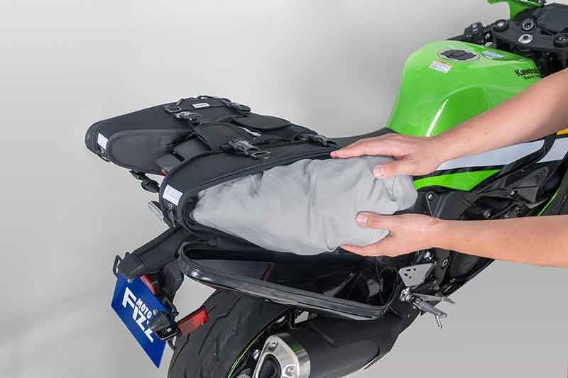 ステー不要で装着OK！ タナックスの新作サイドバッグ 3種が1/31に発売 記事13