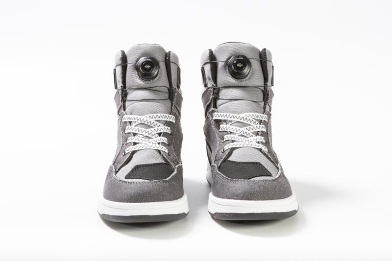 ライディングシューズSCOYCO(スコイコ)史上最高水準の機能とデザイン!有名YouTuberのフォアグラさんコラボレーションした「MT107WP」の発売がスタート