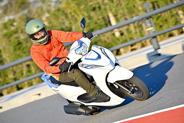 【0⇒60km/h計測結果・第1位...6秒535】ホンダ「リード125」価格：32万4500～33万円。ボディサイズは全長1845㎜×全幅680㎜×全高1130㎜。最高出力は11PS。車重は116㎏。チョー豪華装備を誇る