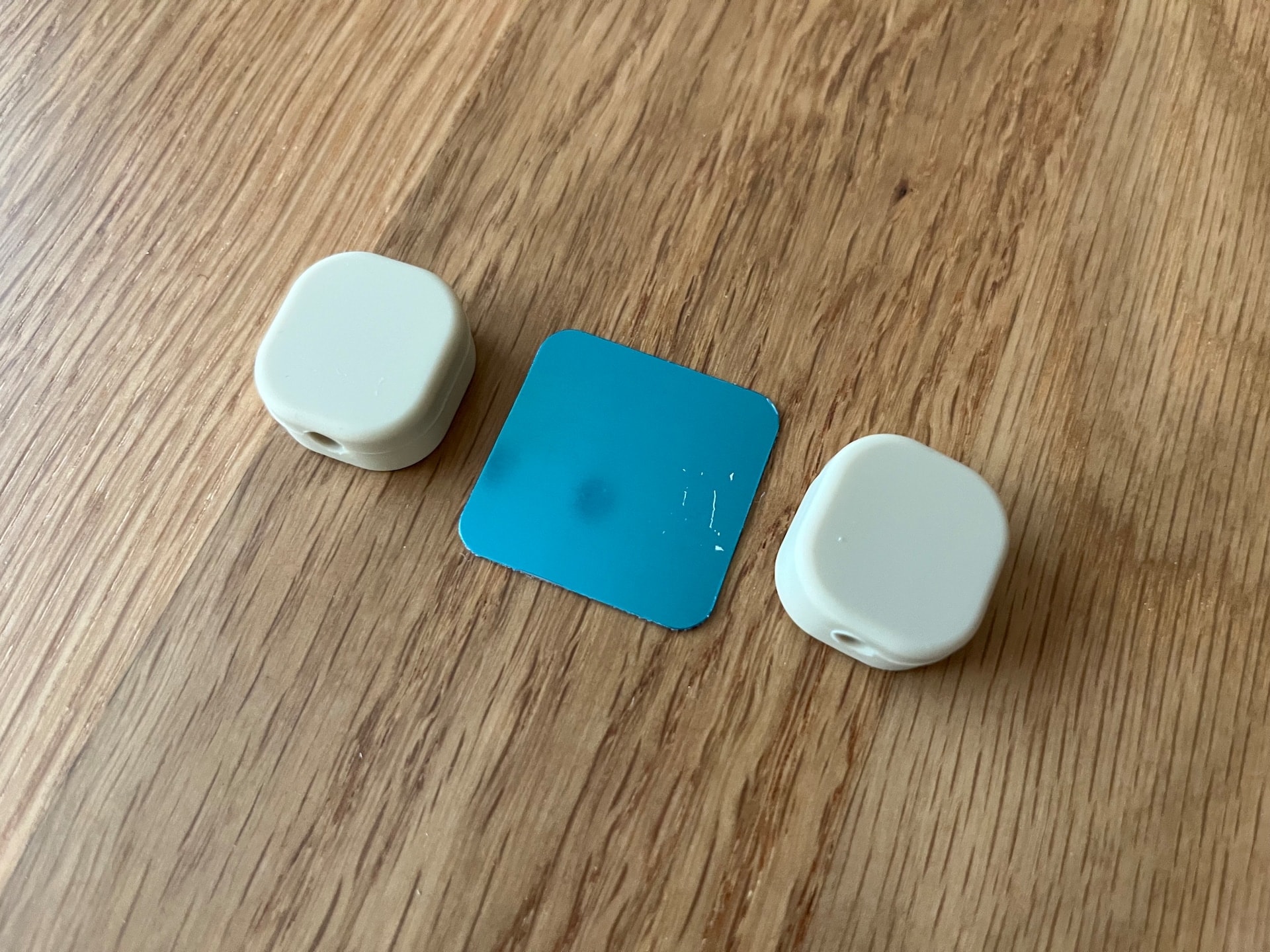 100均のコード収納が優秀すぎ!ダイソー・セリア・キャン★ドゥで買った9商品を紹介