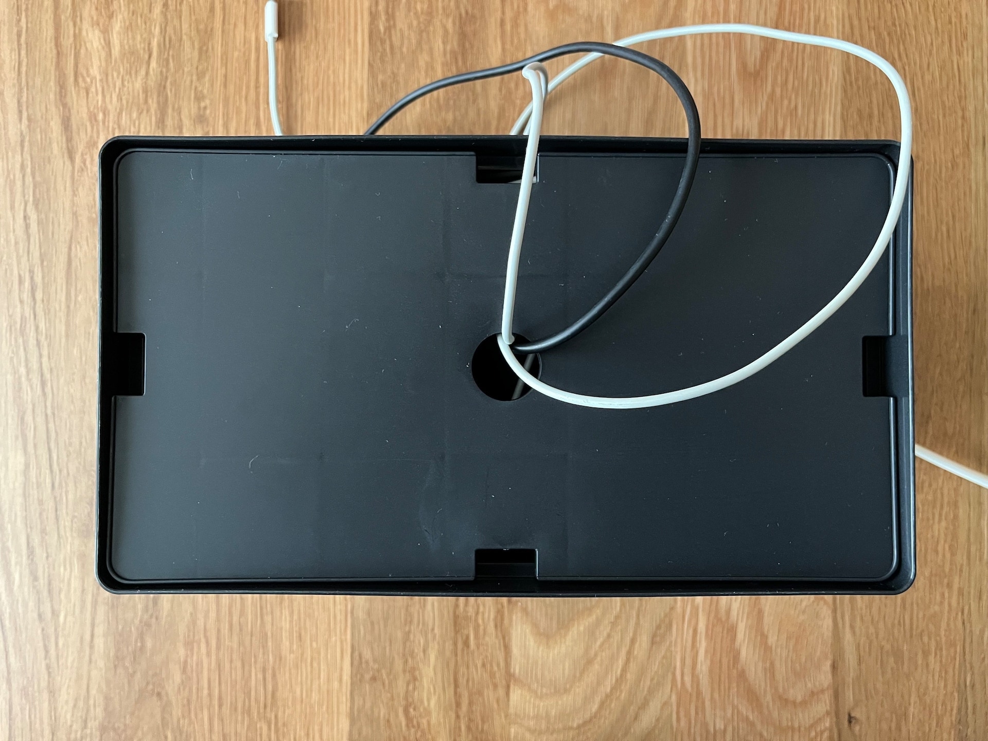 100均のコード収納が優秀すぎ!ダイソー・セリア・キャン★ドゥで買った9商品を紹介