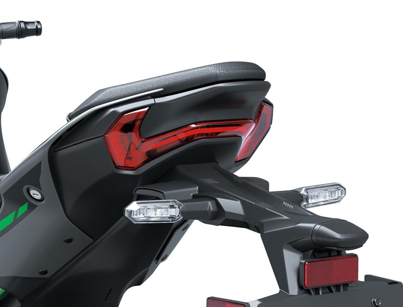 カワサキから新型「Z900