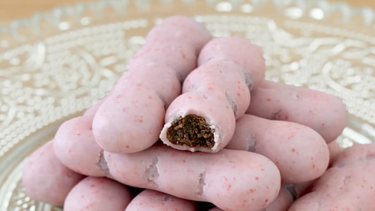 「不思議と完璧に調和」【ファミマ先行発売】の数量限定おやつとは？