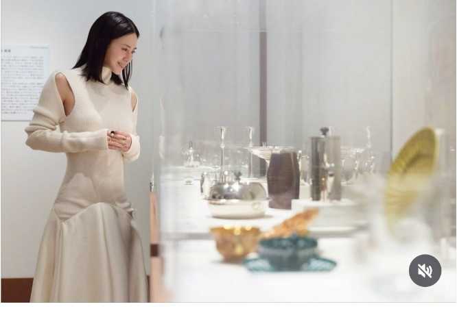 Instagram:Miki Nakatani(@mikinakatanioffiziell)より