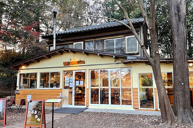 本格的なピザ釜まである