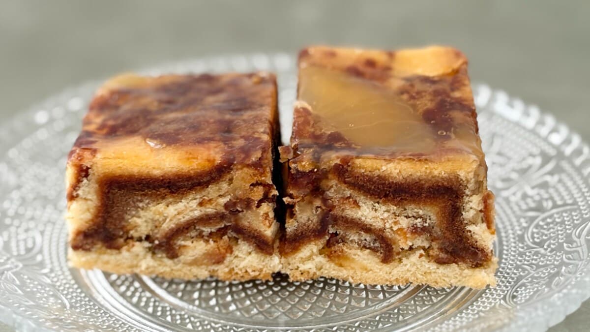 しっとり生地にサクッとりんごが合う！【セブン】満足度高めの新作ケーキ