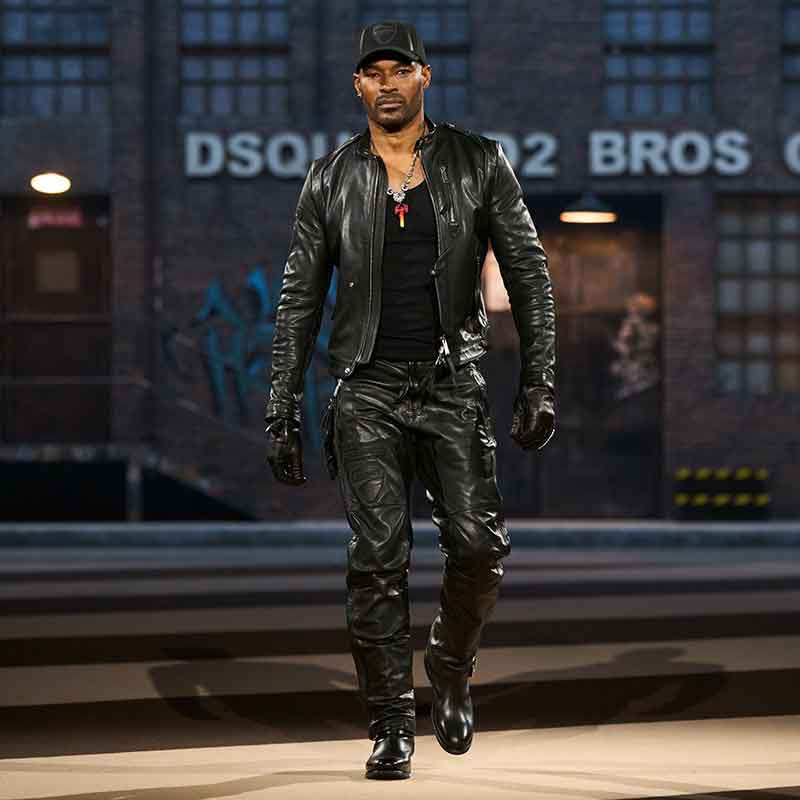 【ドゥカティ】新型「XディアベルV4」と Dsquared2 がコラボしたカプセルコレクションが誕生！  記事2