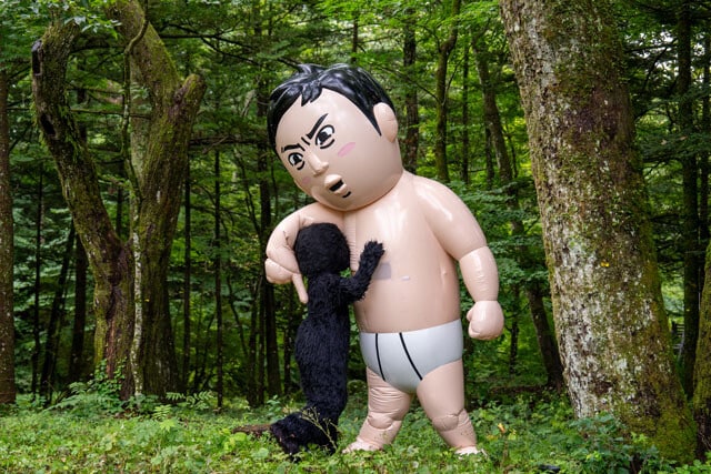 制作に200万円かけたジャンボ尾形人形も番組の名物。「でも、もう有吉さんは飽きてきているし......」とパンサー・尾形本人は今後の使い方に悩んでいる様子