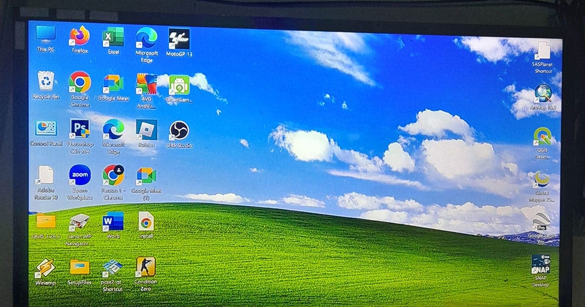 まだ動いてる。20年前に組んだ自作PCが“祖母のゲーム機”として現役だった話の画像1