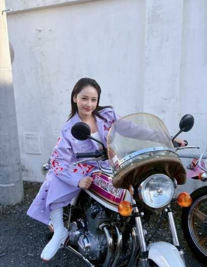 Instagram:平祐奈(@yunataira_official)より