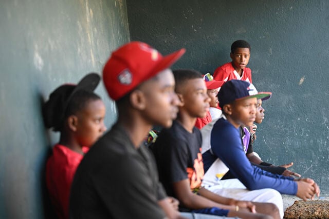 現在、ドミニカ共和国では約4000のプログラマがあり、指導だけでなく、寮で暮らす選手には三食も含めすべて無料で提供される