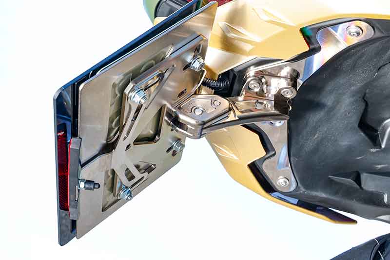 AELLA からスズキ ハヤブサ用カスタムパーツ13アイテムが発売! 北川圭一氏によるデモ車試乗インプレを公開 記事26