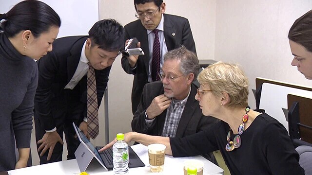 SBS検証プロジェクトは刑事弁護で多くの無罪を獲得している秋田真志弁護士（左から3人目）と刑事訴訟法の研究者・笹倉香奈氏（左端）が立ち上げた