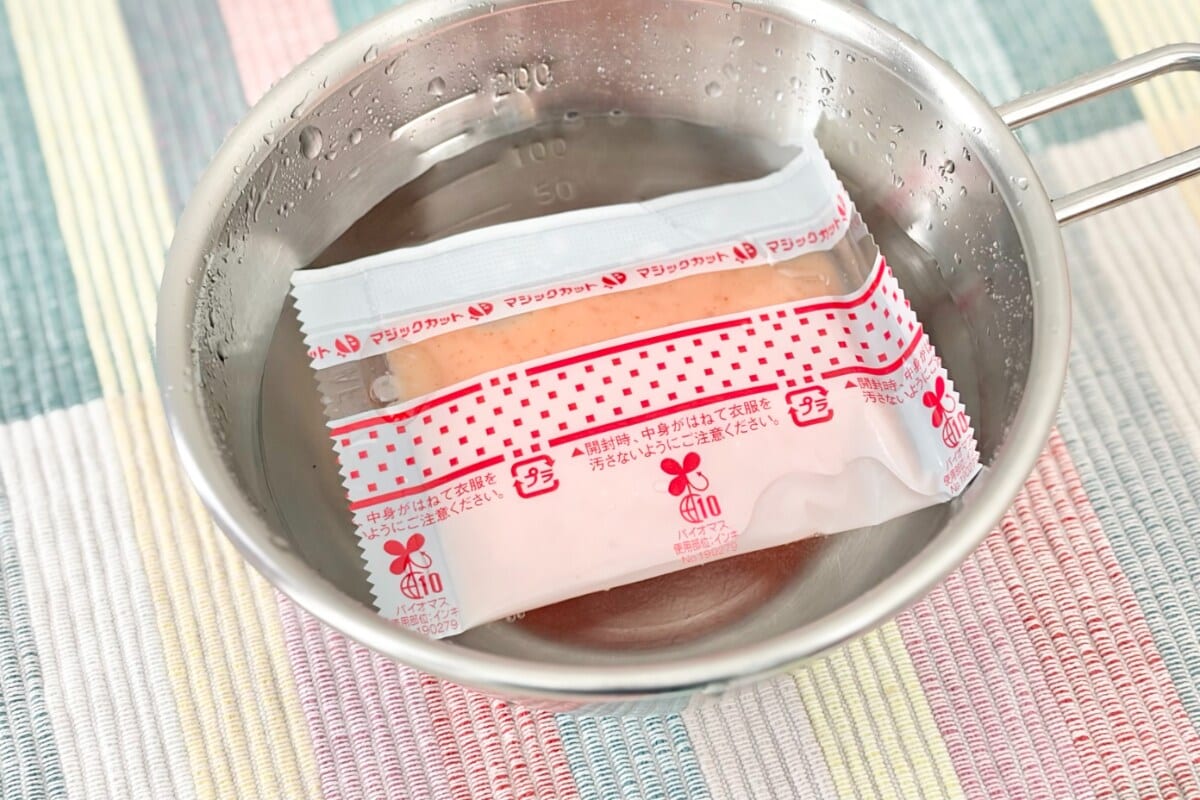 ピリ辛ソースにハマります。【ローソン】カリふわ食感も最高な冷凍グルメ