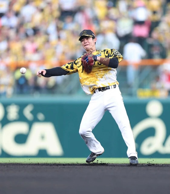 選手会長として、不動の2番・セカンドとして、チームをまとめ上げた中野
