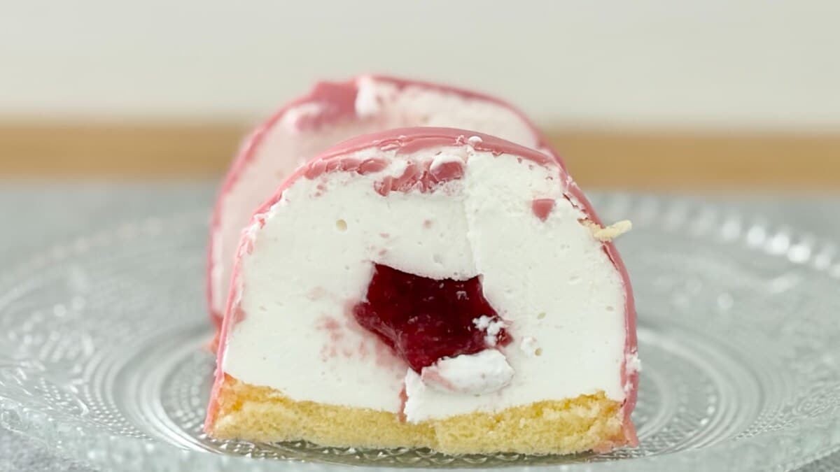 外はパリッ！中は「まるでマシュマロ」【ローソン】のコラボスイーツ