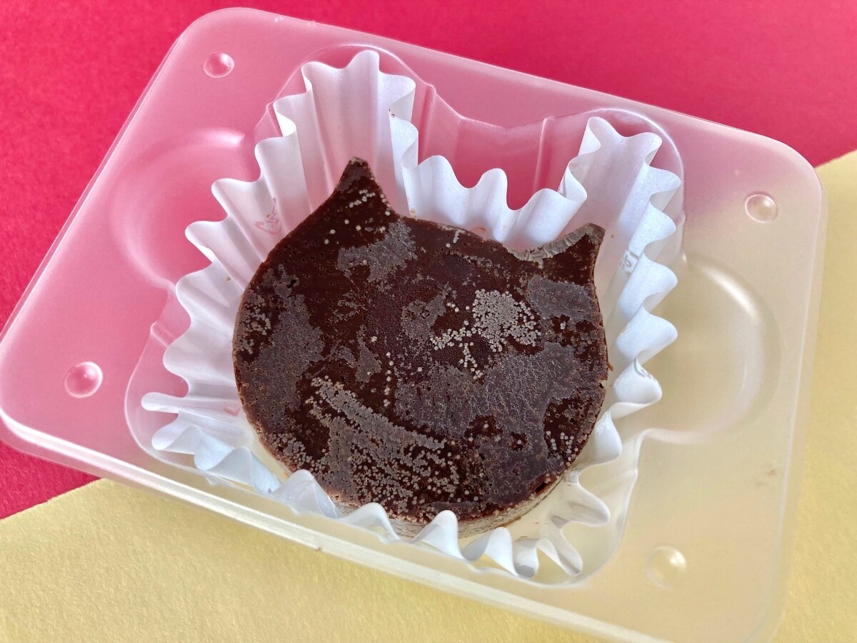 「美味しい!可愛い!」「猫好きにはたまらない!」【ファミマ数量限定】猫のシルエットをしたショコラテリーヌ