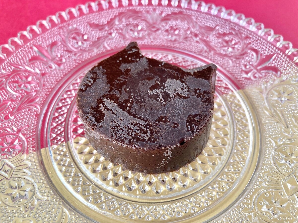 「美味しい!可愛い!」「猫好きにはたまらない!」【ファミマ数量限定】猫のシルエットをしたショコラテリーヌ