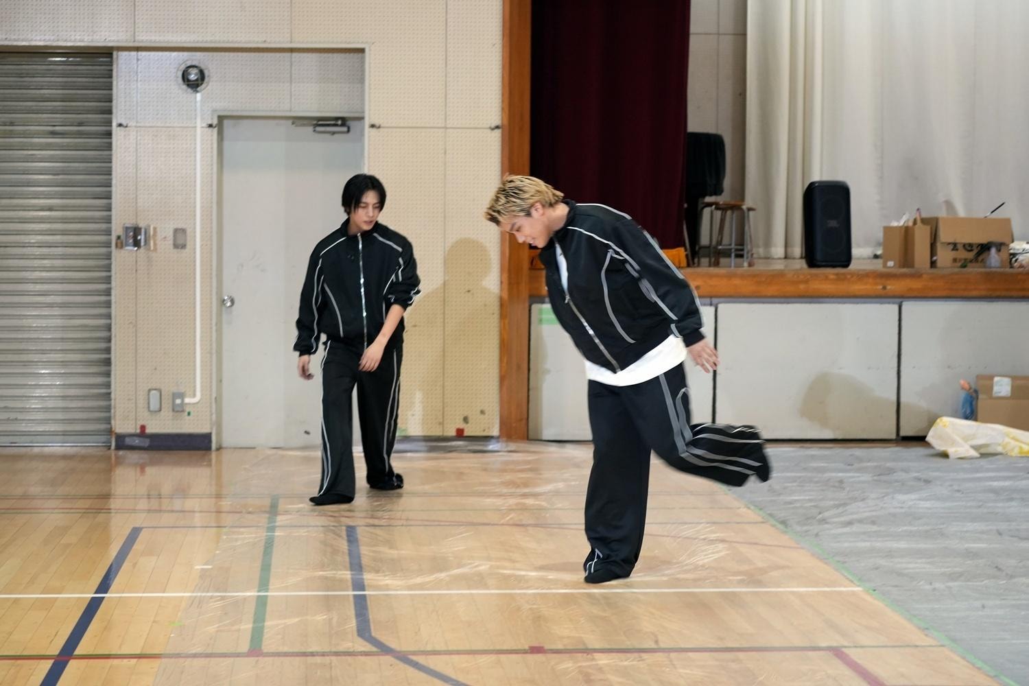 書道パフォーマンスに挑戦！LIL LEAGUEが書道＋音楽＋ダンスで躍動感あふれる作品を