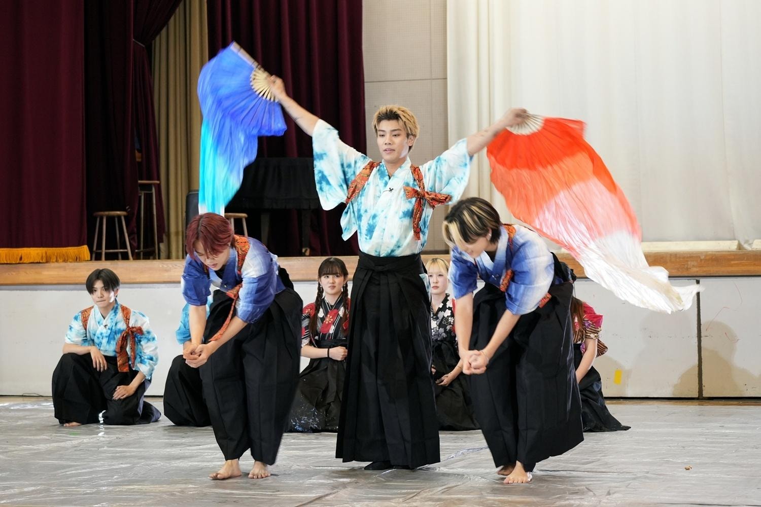 書道パフォーマンスに挑戦！LIL LEAGUEが書道＋音楽＋ダンスで躍動感あふれる作品を