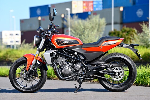 ハーレーダビッドソン X350　価格：69万9800円　23年10月に中免（普通二輪免許）で乗れるハーレーとしてニッポン市場に登場。大きな話題を呼び、注文が殺到。どこまで売れるか見もの