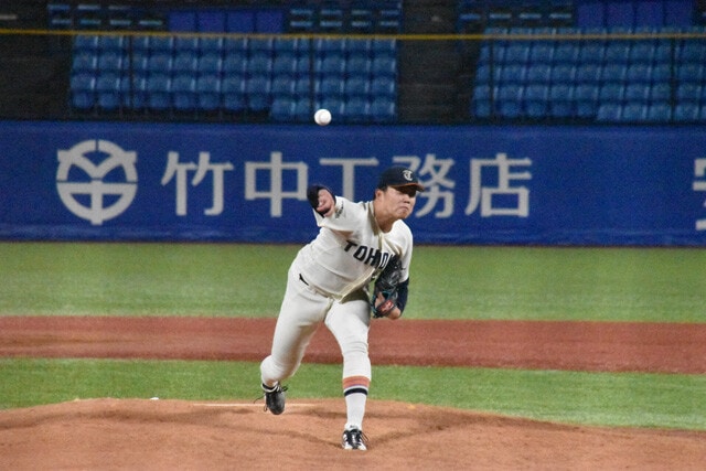 東北福祉大のスリークオーター右腕・堀越。練習施設では164キロ（公式戦での最速は157キロ）を記録したという