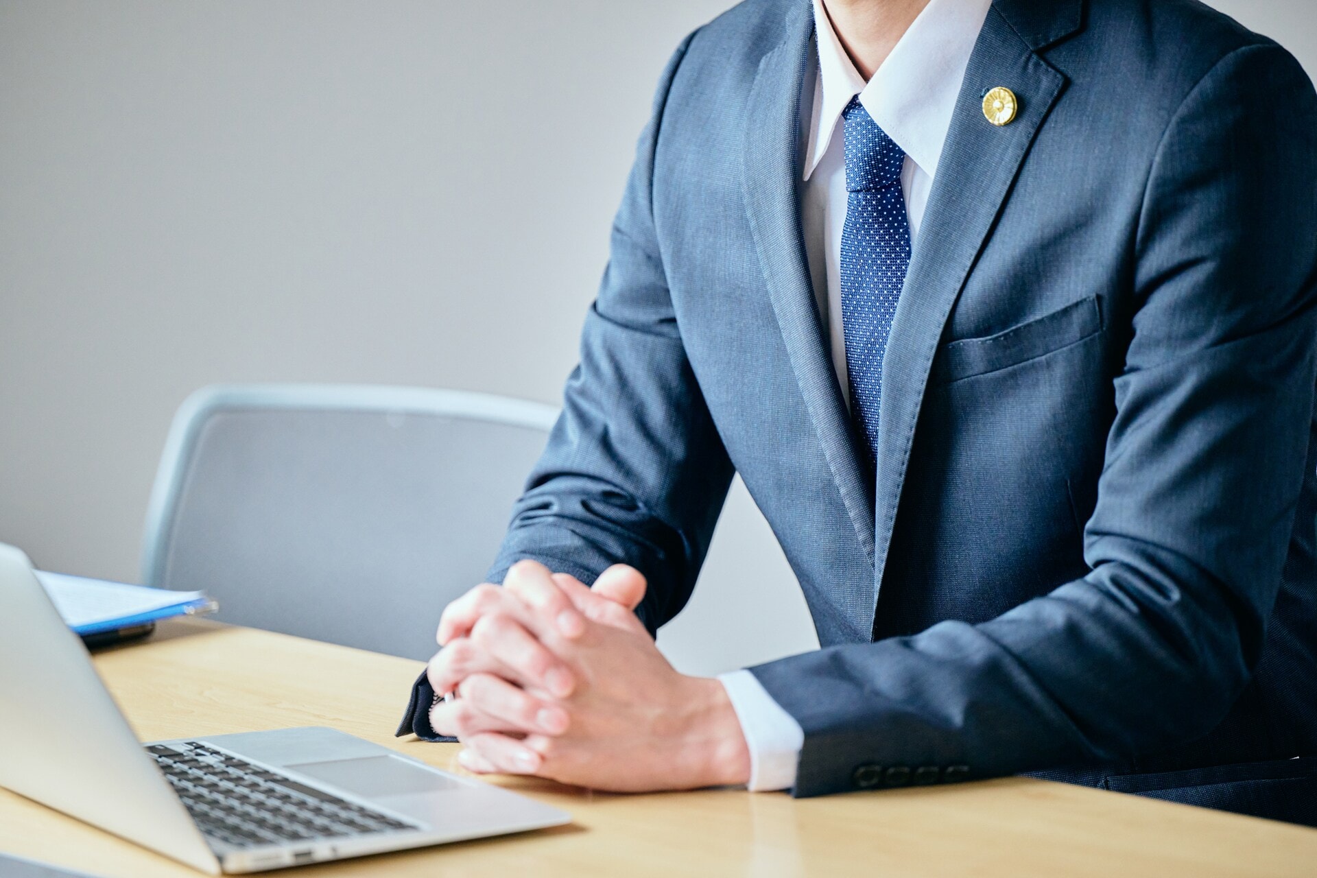 夫の経済的DVで貯金がゼロに、さらに最悪の事態まで……!年収200万・34歳女性の壮絶過去