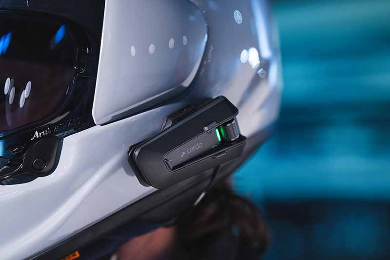 Cardo(カルド)のバイク用インカム PACKTALK シリーズ最上位機種「PACKTALK PRO」が7/26発売! 記事1