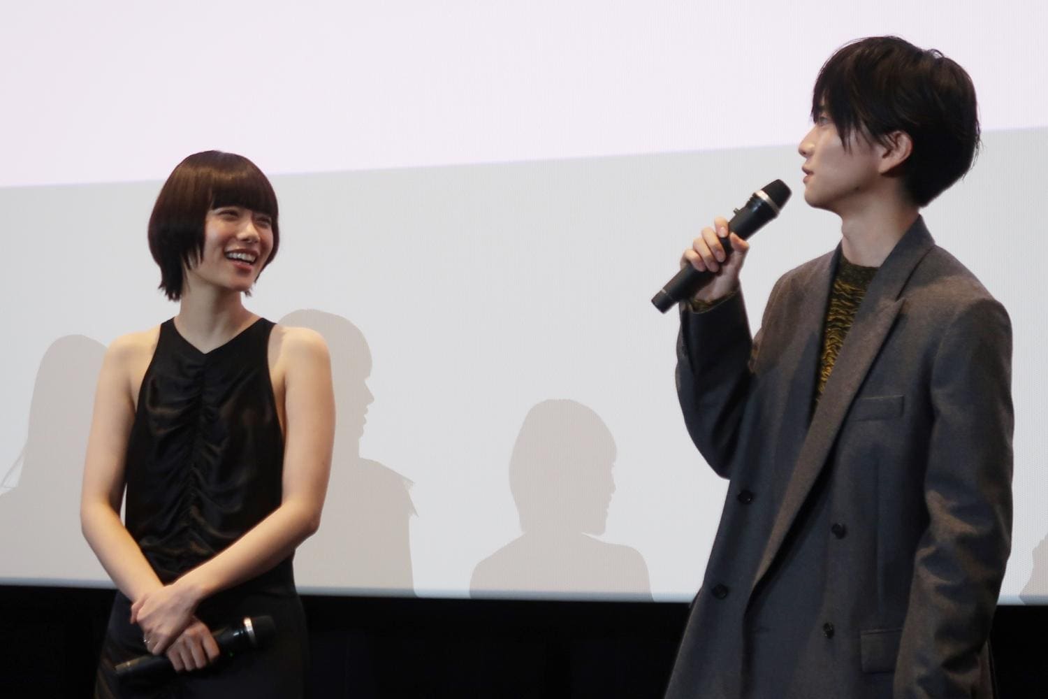 映画「ミーツ・サ・ワールド」初日舞台挨拶