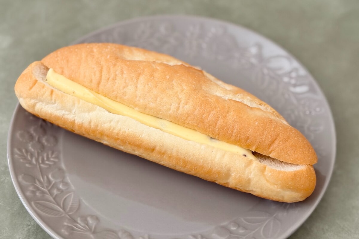 レーズンとバターが美味です♡【ファミマ】南関東限定パンのお味は？