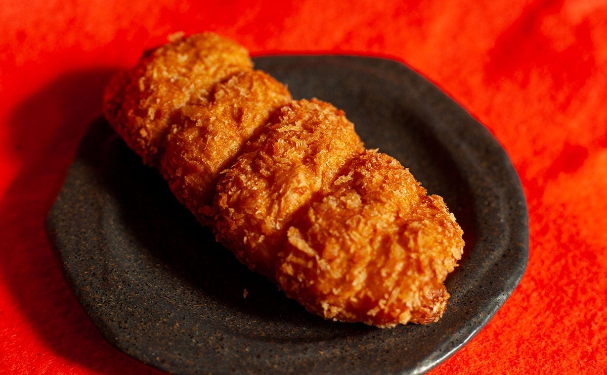 【ローソン】新作『惣菜パン』、カレー×ソーセージって間違いなしでしょ！