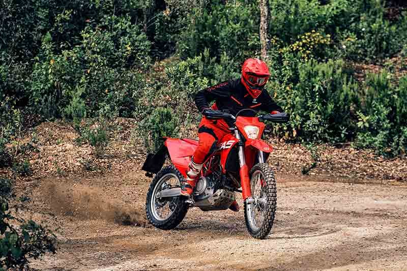 【GASGAS】ES700 購入で純正キャリアをプレゼント！「ダカールパフォーマンスキャンペーン」を3/1まで実施中 記事2