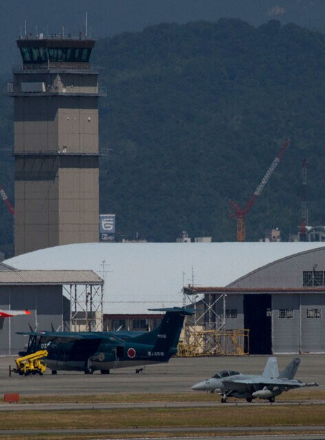 最初の勤務先は山口県にある岩国航空基地の岩国診療所。米海軍、米海兵隊、海上自衛隊が同居しており、2012年から民間機の定期便も飛んでいる