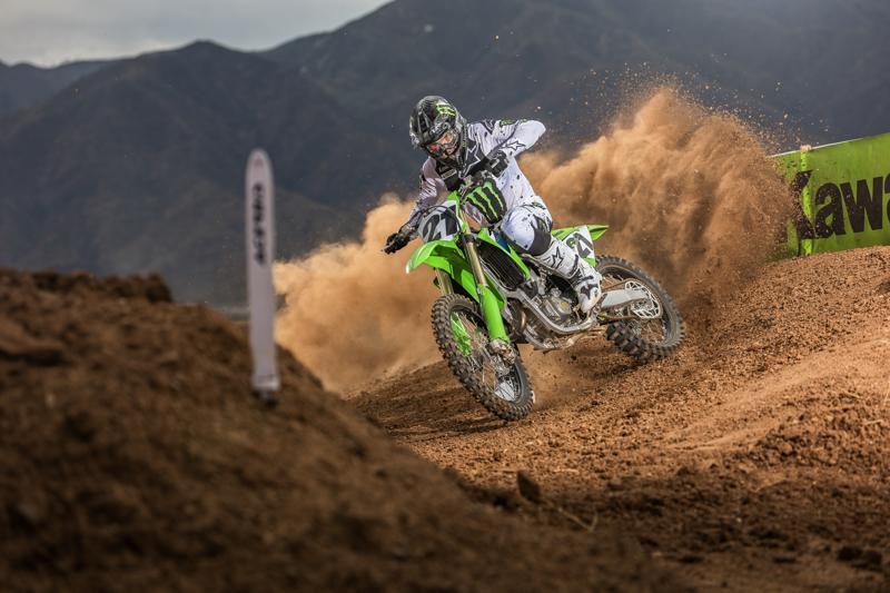 カワサキから「KX450」「KX250」をはじめとしたKX/KLXシリーズ全6モデルが登場！2025年7月15日から順次発売
