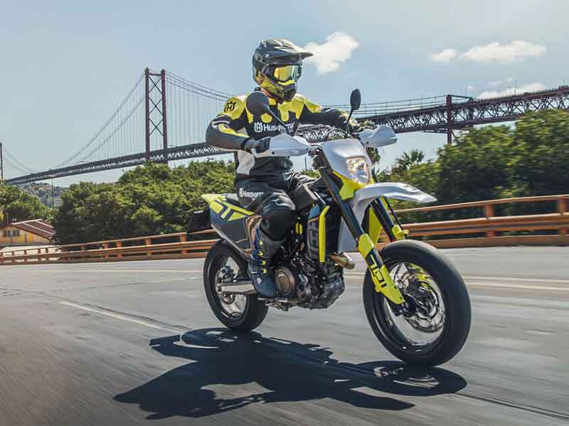 【ハスクバーナ・モーターサイクルズ】アクラポビッチサイレンサーをプレゼント!「純正アクセサリープレゼントキャンペーン」を6/29まで実施中 記事2
