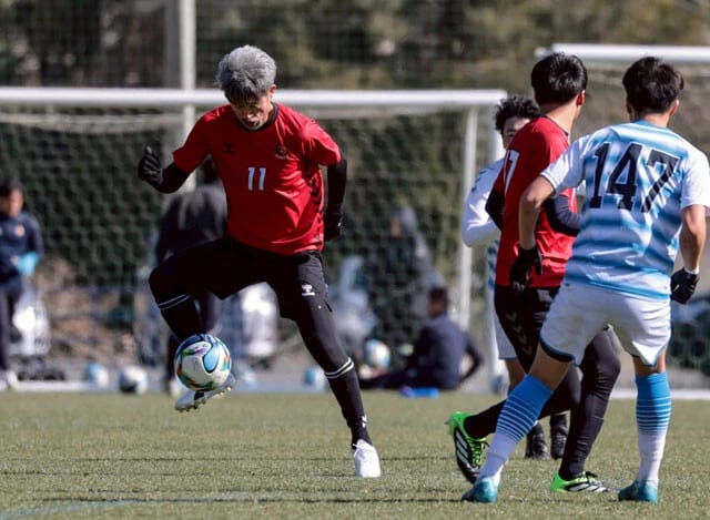 ボールを吸い付くようにコントロールしながら、意識は360度に向けられている